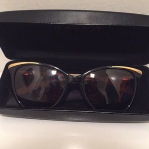 Ralph Lauren cat eye shaped sunglasses 🕶
